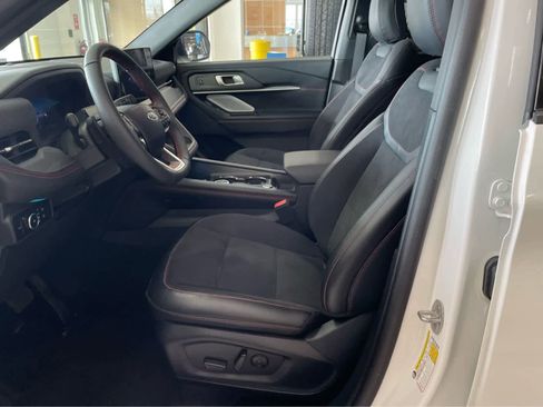 Used 2025 Ford Explorer ST w/ Sun And Sound Package AWD/4WD image 17