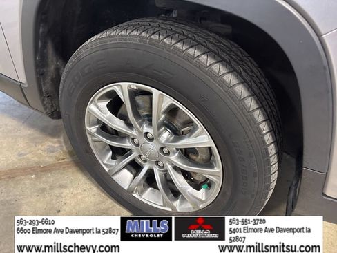 Used 2021 Jeep Cherokee Latitude Plus AWD/4WD image 19