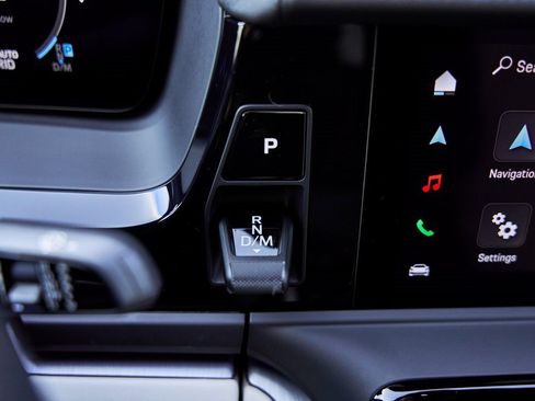 Used 2025 Porsche Panamera 4 w/ Premium Package image 69