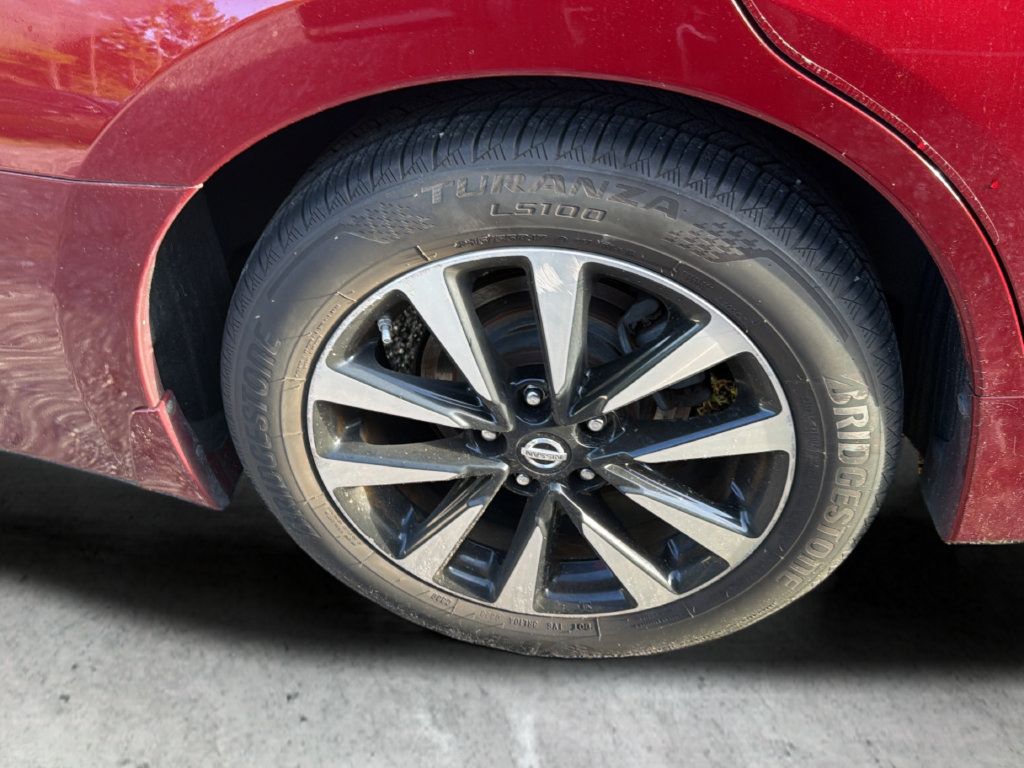 Used 2019 Nissan Maxima 3.5 SV w/ Floor Mat Group FWD image 23