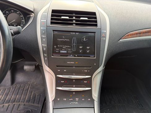 Used 2015 Lincoln MKZ AWD w/ Equipment Group 101A Select image 17