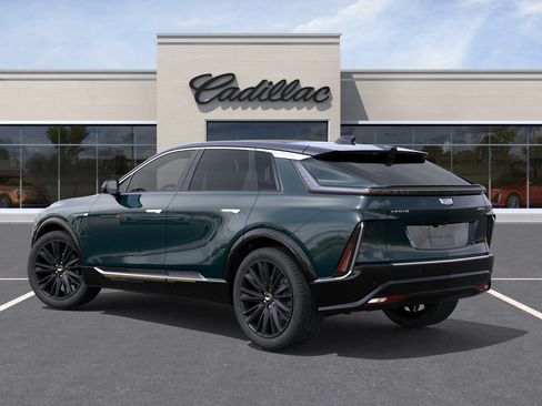 New 2026 Cadillac Lyriq Signature Luxury w/ LPO, Bronce Accent Package AWD/4WD image 5