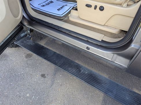 Used 2013 GMC Sierra 2500 SLT w/ SLT Convenience Package image 13