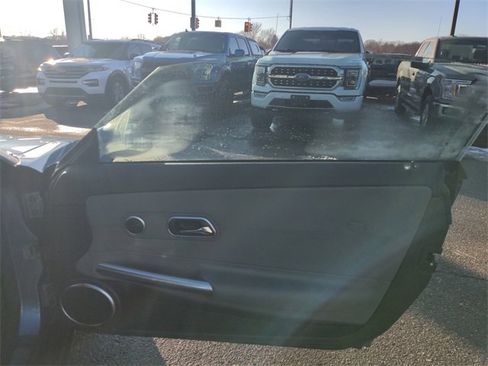 Used 2005 Chrysler Crossfire Limited image 24