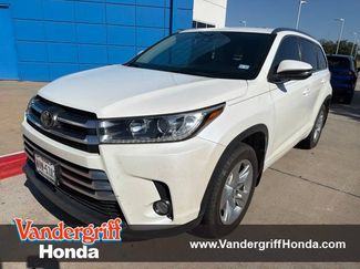 Used 2017 Toyota Highlander Limited FWD video 1