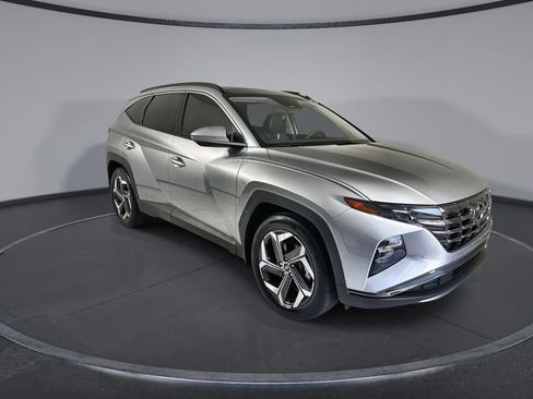 Used 2024 Hyundai Tucson Limited FWD image 2