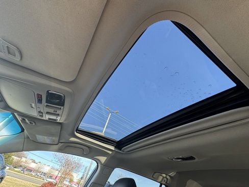 Used 2016 Subaru Outback 2.5i Limited image 15