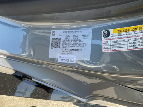 Used 2021 Chevrolet Camaro ZL1 RWD image 27