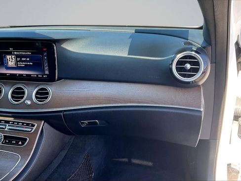 Used 2018 Mercedes-Benz E 300 image 17