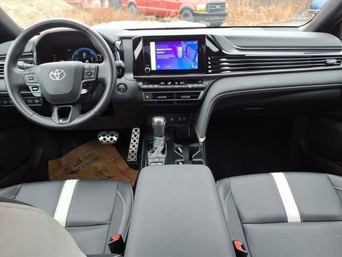 Certified 2025 Toyota Camry SE image 11