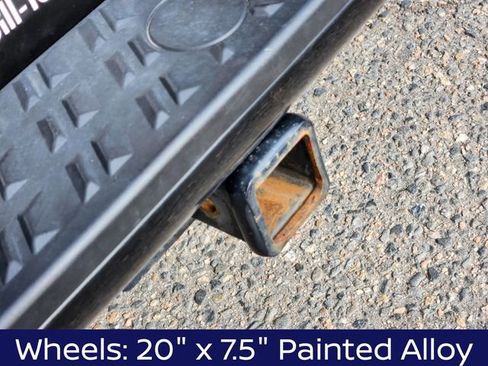 Used 2019 Nissan Titan SV w/ SV Convenience Package image 21