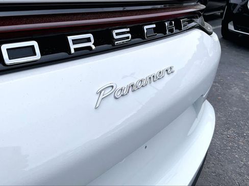 Used 2023 Porsche Panamera image 31