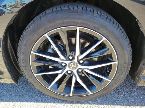 Used 2024 Toyota Camry SE image 14
