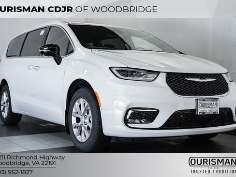 New 2026 Chrysler Pacifica Limited AWD/4WD image 1