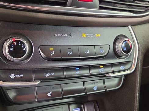 Used 2020 Hyundai Santa Fe SEL FWD image 19