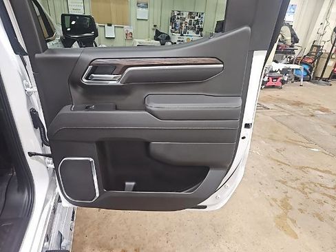 New 2026 GMC Sierra 1500 SLT w/ SLT Premium Plus Package image 25