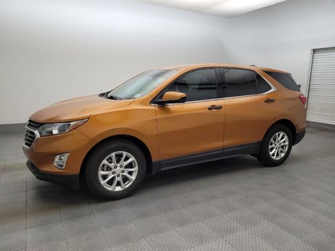 Used 2018 Chevrolet Equinox LT FWD image 2