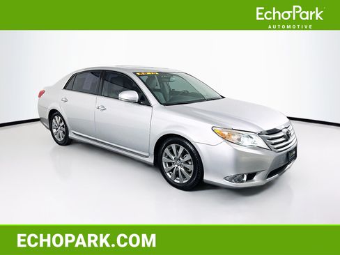 Used 2012 Toyota Avalon Limited FWD image 1