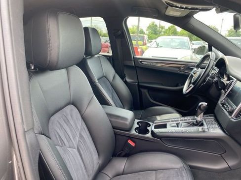 Used 2018 Porsche Macan image 29