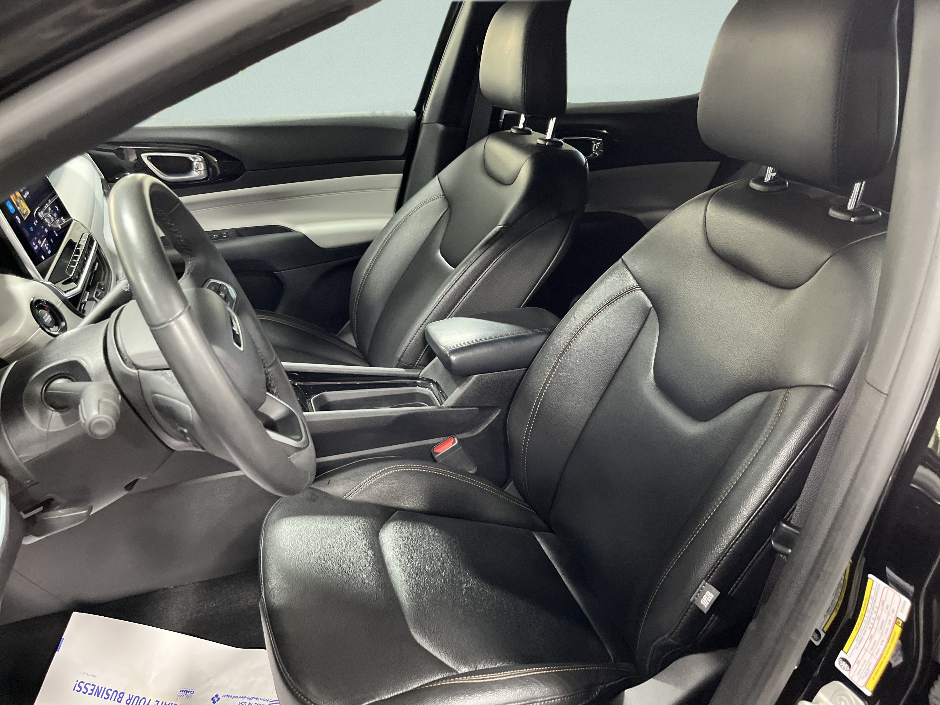 Used 2024 Jeep Compass Limited AWD/4WD image 11