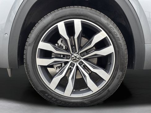 Used 2021 Volkswagen Atlas SEL Premium image 14