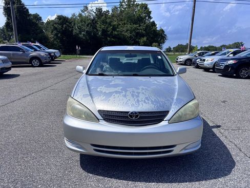 Used 2004 Toyota Camry FWD image 3