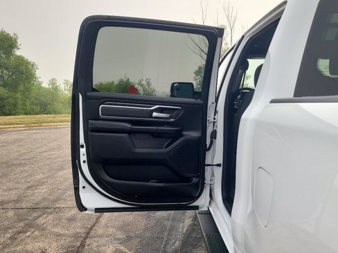 Used 2021 RAM 1500 Big Horn AWD/4WD image 36