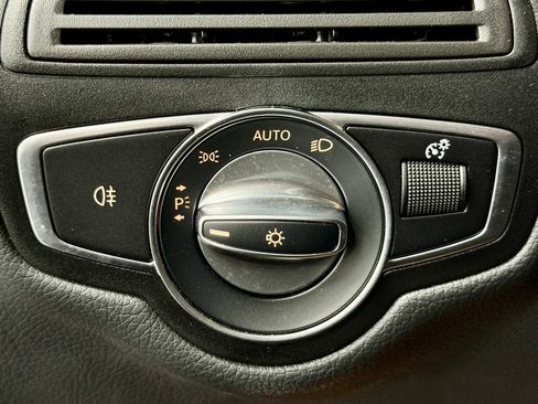 Used 2022 Mercedes-Benz GLC 300 4MATIC Coupe image 31