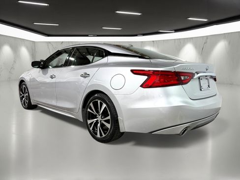 Used 2018 Nissan Maxima 3.5 S image 3