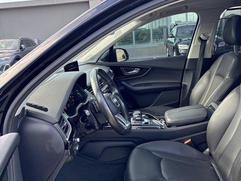 Used 2017 Audi Q7 3.0T Prestige AWD/4WD image 5