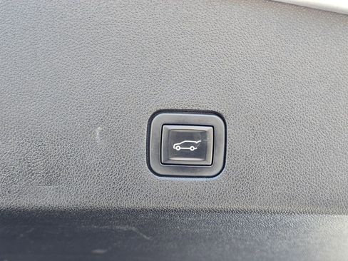 Used 2020 Cadillac XT6 Premium Luxury AWD/4WD image 29