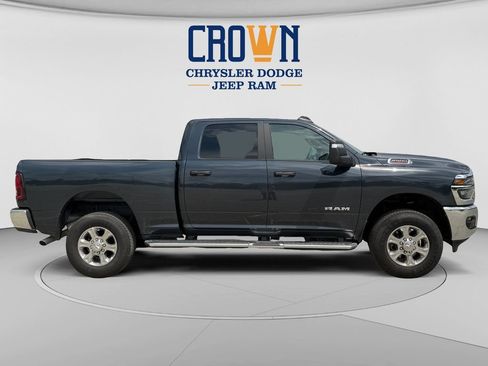 Used 2026 RAM 2500 Big Horn AWD/4WD image 2