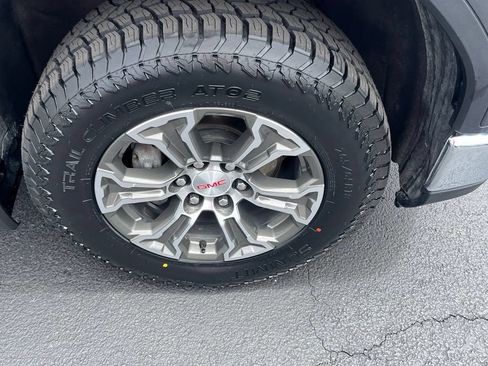 Used 2025 GMC Sierra 1500 SLT AWD/4WD image 9