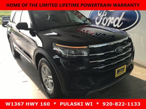 Used 2025 Ford Explorer Active AWD/4WD image 2