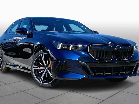 New 2026 BMW 530i xDrive w/ M Sport Package image 2