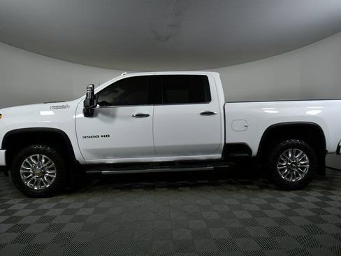 Used 2022 Chevrolet Silverado 3500 High Country w/ Z71 Off-Road Package image 16