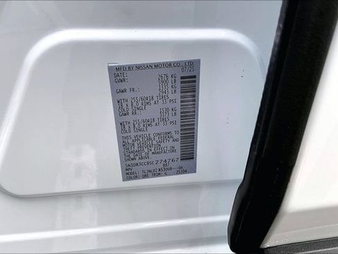 New 2025 Nissan Pathfinder SL w/ Black Appearance Package image 13