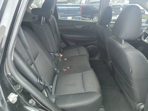 Used 2019 Nissan Rogue S FWD image 29
