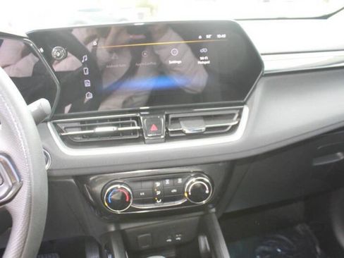 Used 2025 Chevrolet TrailBlazer LT image 22