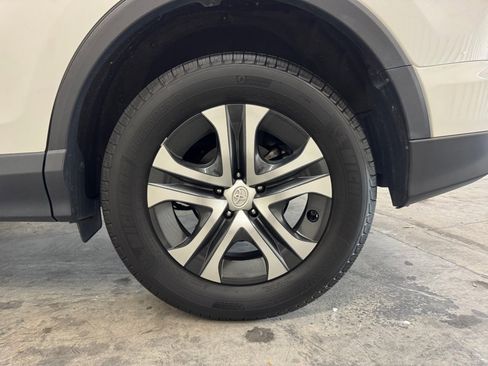 Used 2018 Toyota RAV4 LE image 26