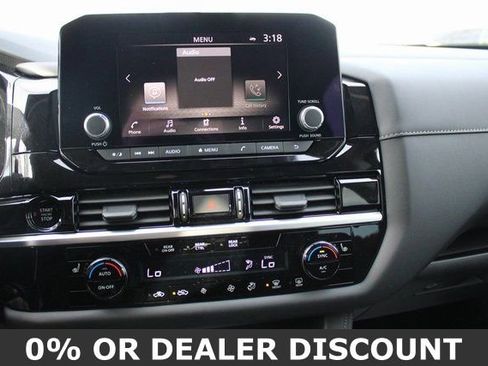 New 2025 Nissan Pathfinder SV image 13