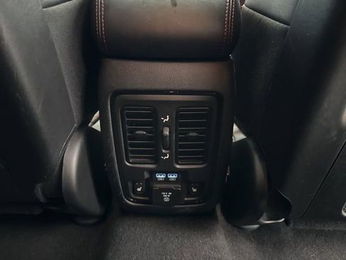 Used 2024 Dodge Durango GT image 13