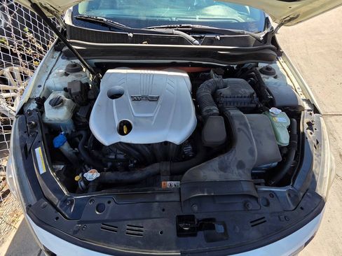 Used 2012 Kia Optima Hybrid FWD image 38