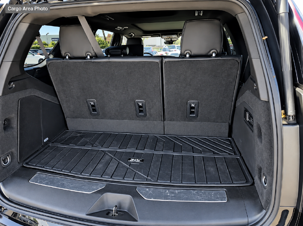 Used 2021 Cadillac Escalade Sport w/ Heavy-Duty Trailer Package AWD/4WD image 10