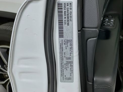 Used 2021 Jeep Grand Cherokee Limited image 12