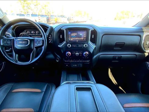 Used 2021 GMC Sierra 1500 AT4 w/ AT4 Preferred Package AWD/4WD image 15