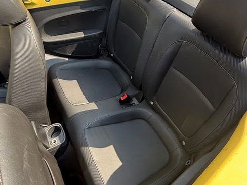 Used 2014 Volkswagen Beetle TDI image 33