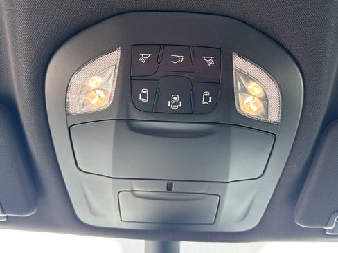 New 2026 Chrysler Pacifica Select image 10