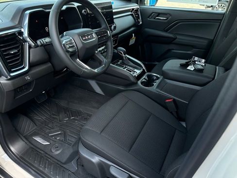 New 2026 GMC Canyon Elevation w/ Technology Package RWD image 9