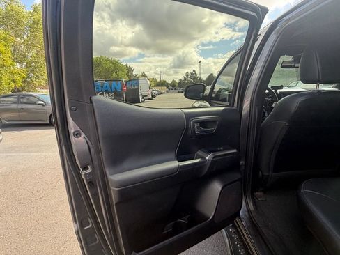 Used 2021 Toyota Tacoma TRD Pro AWD/4WD image 17